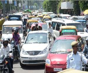 traffic help line number