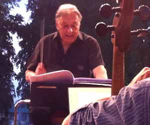 concert of zubin mehta between resistance and support