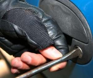 vehicle robbery in lucknow