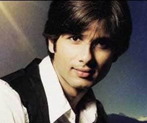 sahid kapoor now close to vidya balan