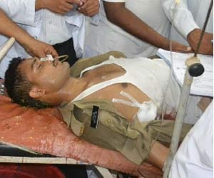 policeman killed in court in uttar pradesh