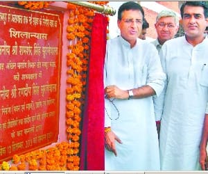 Randeep Surjewala Says, No Magic of Narendra Modi now