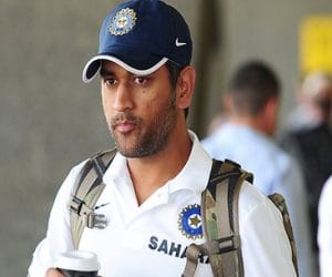 Dhoni dismantles his first bike 