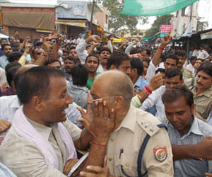 girl molested in up