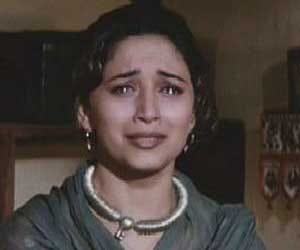 madhuri dixit-Nene's father passes away