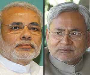 Nitish kumar greets narendra Modi