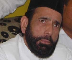 sp will win only ten seats in up says tauqeer raza khan