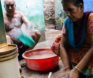 indian moghul rulers familieslives in poverty