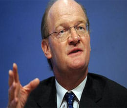 UK universities to offer free online courses