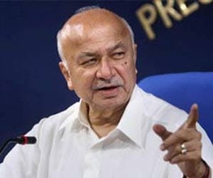 Shinde threatened electronic media will crush!