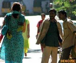 increasing cases of eve teasing in kanpur