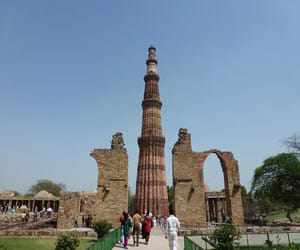 earthquakes and storms can effect qutub minar
