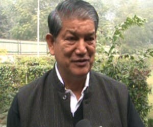 dont do politics on kedarnath yatra says harish rawat