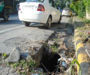 Karnal - Kaithal into the path of dirty water pond