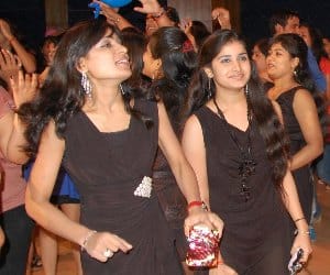 fresher party in lucknow.
