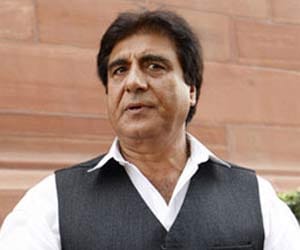 bjp fox, modi compare to hitler and kasab