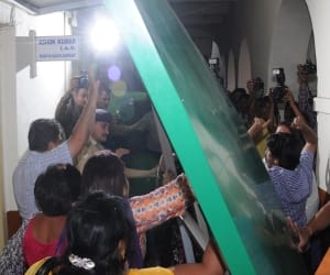 Commotion of councilors in meeting of municipal corporation 