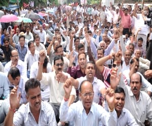 State Employees Joint Council continues strike