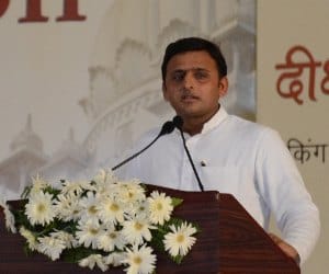 politician complaint against officers