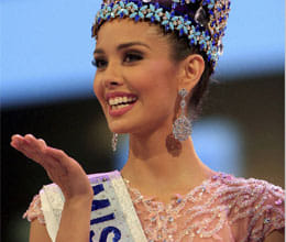 Miss Philippines Megan Young crowned Miss World 2013