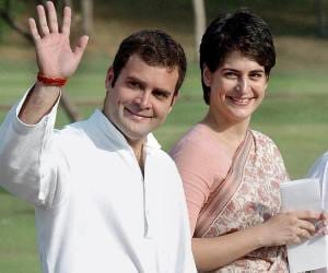 children meet with rahul and priyanka in rai bareily
