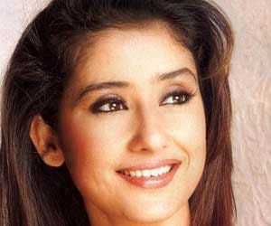 manisha koirala is working for cancer  patients
