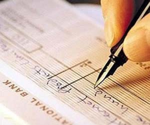 10 lakhs fraud by fake cheque book