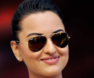 sonakshi sinha confused