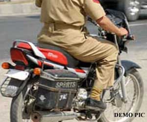 policeman caught riding stolen bike in uttar pradesh