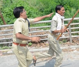 Shopkeepers stopped traffic in Malot