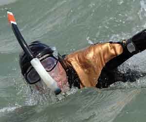 Man no hands and feet to swim from Alaska to Russia
