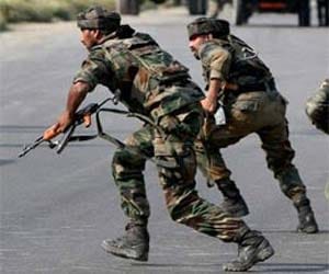terrorist attacked on police team in jammu and kashmir   