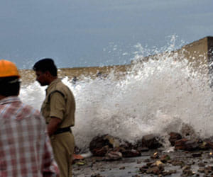 impact of cyclone phailin in up