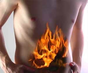 wife threw acid on her husband