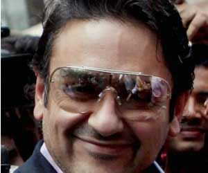 notice to pakistani singer adnan sami for overstaying in india