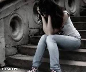 physics teacher arrested for blackmailing girls and women 
