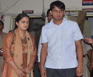 two directors arrested in magnum finance scam