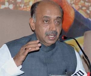 Stop Bihar, UP migrants from settling in Delhi: Vijay Goel