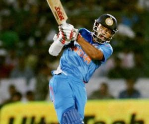 dhawan-hits-95-runs-in-jaipur-odi