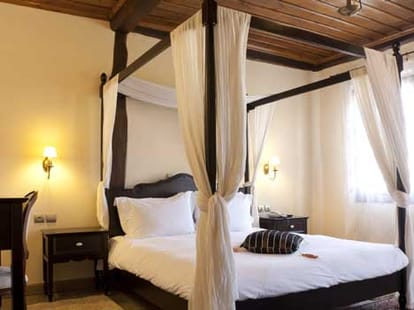 decorating tips for small rooms