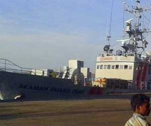 crew members of us ship arrested 