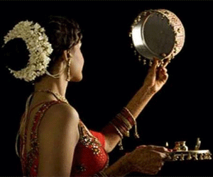 karwa chauth moon rise at 8.05 pm.