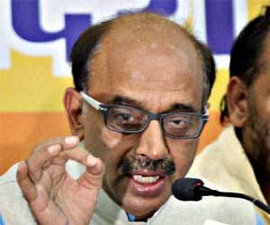 Vijay Goel attacks on kejriwal