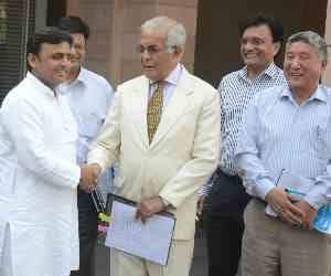 Minority commission meet with akhilesh