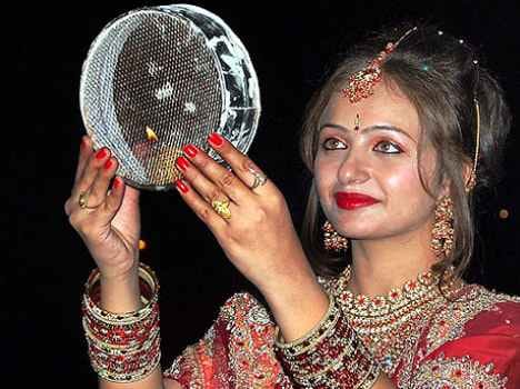 karvachouth celebrationin lucknow