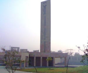 clock tower gets satellite connect in lohiya park
