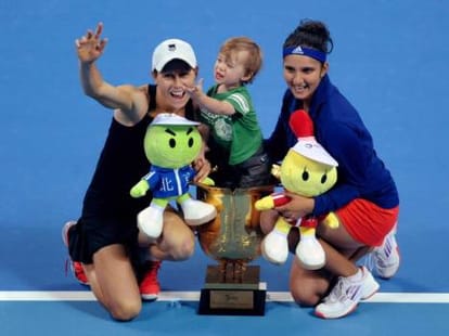sania-mirza-enters-second-time-in-top-ten-rankings