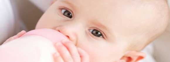 feeding infants with bottle can cause stomach obstruction