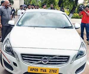 two car drivers gangraped woman in hyderabad