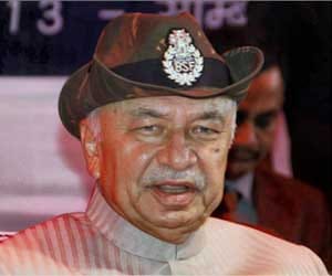 sushil shinde slams pakistan for ceasefire